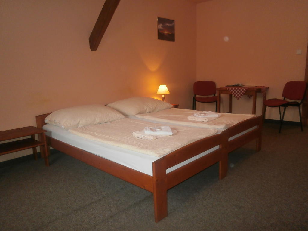 Hotel Fogl Nova Bystrice Room photo